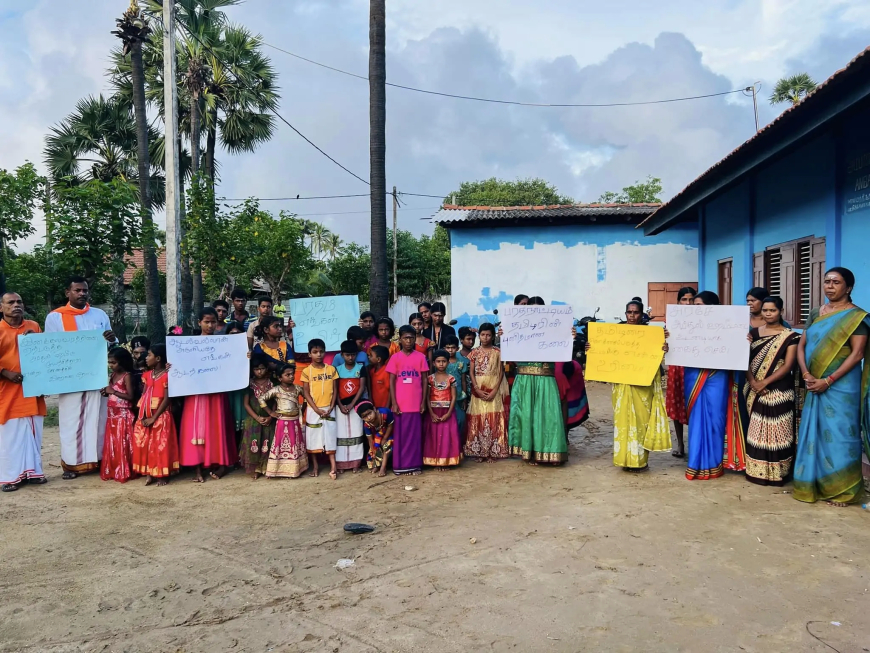 இஸ்லாமிய மதகுரு அப்துல் ஹமீதுக்கு எதிராக சட்ட நடவடிக்கை எடுக்க வேண்டும்-யாழ்ப்பாணம் அராலியில் போராட்டம்!