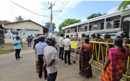 ஜனாதிபதி ரணில் யாழ். விஜயம்: எதிர்ப்பு வெளியிட்ட சட்டத்தரணி சுகாஷ் உள்ளிட்டோர் கைது