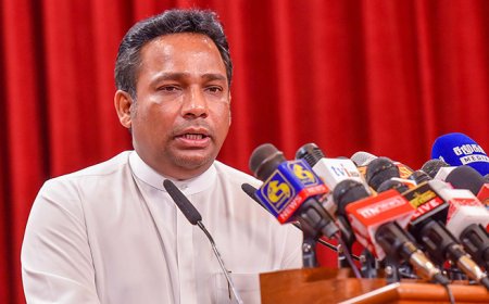 நாட்டைக் கட்டியெழுப்ப கட்சி பேதமின்றி அனைவரும் ஒன்றிணைய வேண்டும்