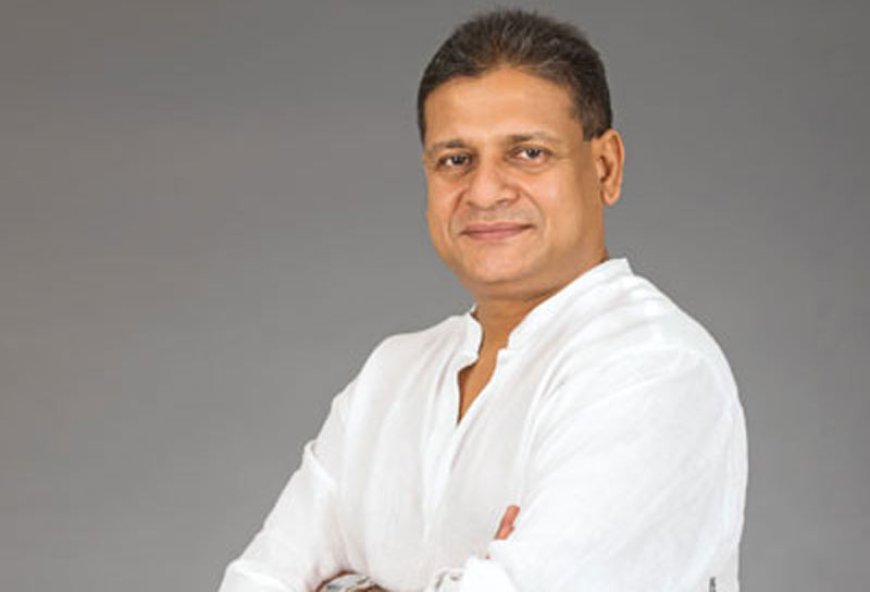 நிறுவன தலைவர் பதவிகளை இராஜினாமா செய்த திலித் ஜயவீர