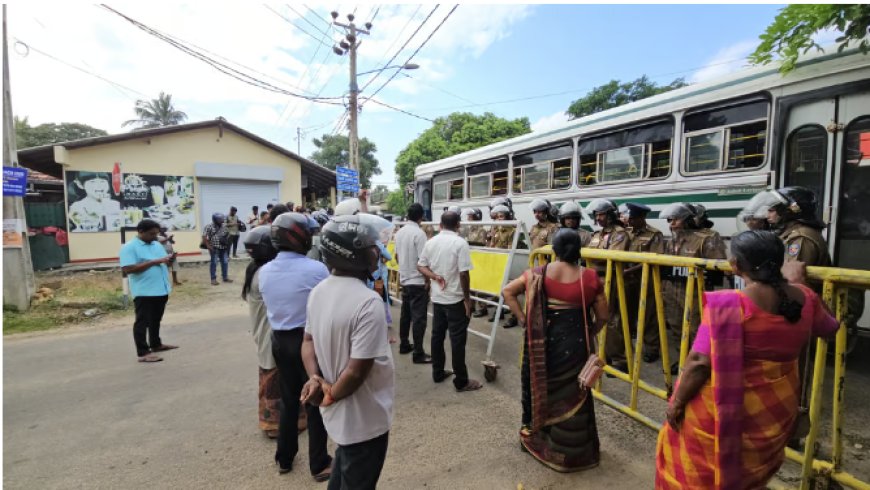ஜனாதிபதி ரணில் யாழ். விஜயம்: எதிர்ப்பு வெளியிட்ட சட்டத்தரணி சுகாஷ் உள்ளிட்டோர் கைது