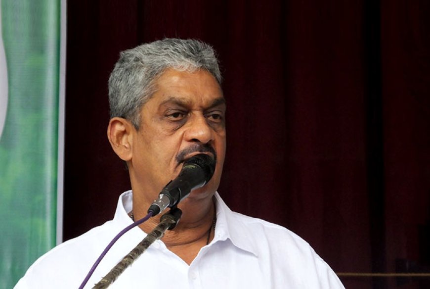 அனுர வளர்ச்சி பாதையில் செல்கிறார்  ; சரத் பொன்சேகா