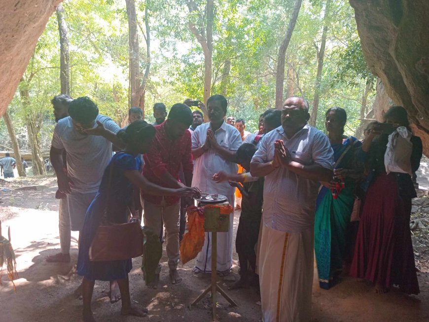 பொலிஸாரின் தடைகளை மீறி வெடுக்குநாறிமலை ஆதிலிங்கேஸ்வரர் ஆலயத்தில் வழிபாடு