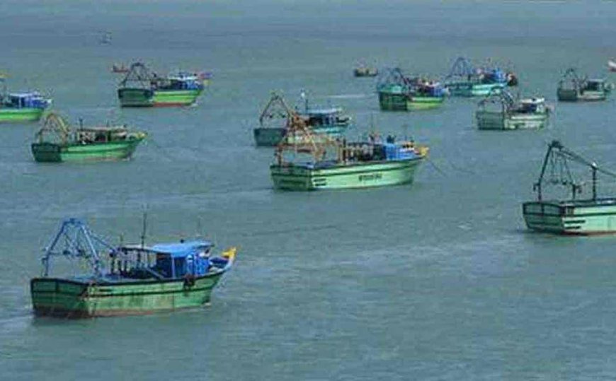 15 இந்திய மீனவர்கள் கைது!