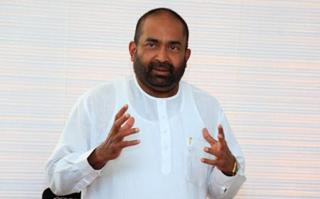 அரச உத்தியோகத்தர்களின் பிரச்சினைகளுக்குத்  தீர்வு வழங்குவதே அரசாங்கத்தின் எதிர்பார்ப்பு!